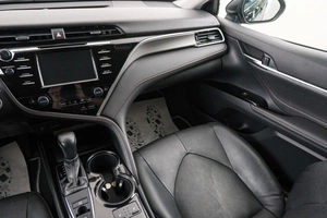 Седан Toyota Camry 2020 года, 3199000 рублей, Красноярск