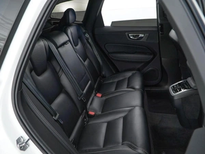 Внедорожник Volvo XC60 2021 года, 3997055 рублей, Москва