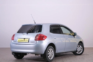 Хетчбэк Toyota Auris 2008 года, 699000 рублей, Омск
