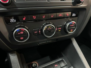 Седан Volkswagen Jetta 2013 года, 985000 рублей, Красноярск