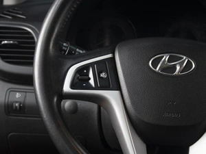 Седан Hyundai Solaris 2011 года, 860000 рублей, Омск