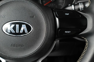 Седан Kia Rio 2018 года, 1759000 рублей, Тюмень