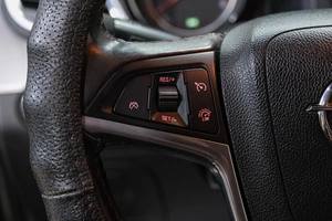 Внедорожник Opel Mokka 2012 года, 999000 рублей, Новокузнецк