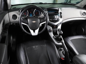 Седан Chevrolet Cruze 2009 года, 649000 рублей, Воронеж