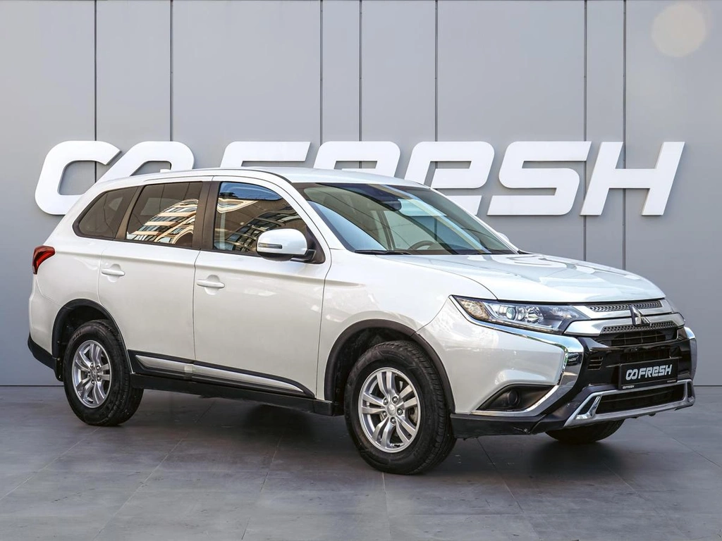 Внедорожник Mitsubishi Outlander 2018 года, 2120000 рублей, Краснодар