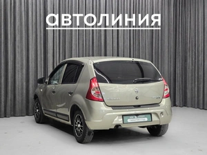 Хетчбэк Renault Sandero 2010 года, 445000 рублей, Красноярск