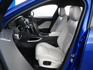 Внедорожник Jaguar F-Pace 2016 года, 3359077 рублей, Москва