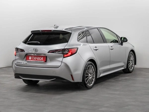 Универсал Toyota Corolla 2019 года, 1749000 рублей, Красноярск