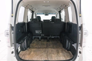 Минивэн Toyota Voxy 2010 года, 1349000 рублей, Красноярск