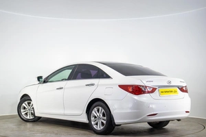 Седан Hyundai Sonata 2012 года, 979000 рублей, Оренбург