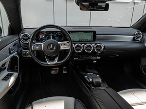 Седан Mercedes-benz CLA-класс 2021 года, 3680000 рублей, Краснодар