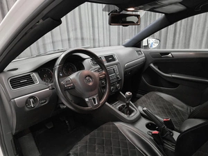 Седан Volkswagen Jetta 2014 года, 730000 рублей, Красноярск