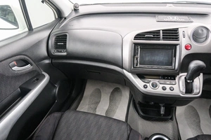 Минивэн Honda Stream 2010 года, 1099000 рублей, Красноярск