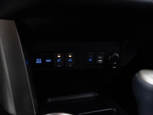 Внедорожник Toyota RAV4 2013 года, 1997444 рублей, Москва