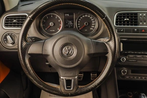 Хетчбэк Volkswagen Polo 2012 года, 989000 рублей, Челябинск