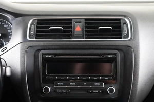 Седан Volkswagen Jetta 2012 года, 889000 рублей, Пермь