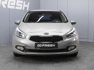 Хетчбэк Kia Ceed 2013 года, 1079000 рублей, Омск