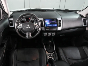 Внедорожник Mitsubishi Outlander 2011 года, 1260000 рублей, Ростов-на-Дону