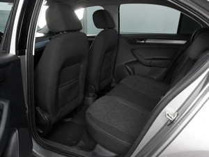 Лифтбек Volkswagen Polo 2021 года, 1769000 рублей, Красный Пахарь