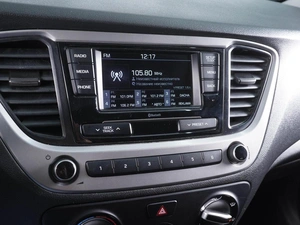 Седан Hyundai Solaris 2017 года, 1299000 рублей, Ростов-на-Дону