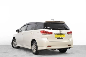 Минивэн Toyota Wish 2009 года, 1489000 рублей, Барнаул