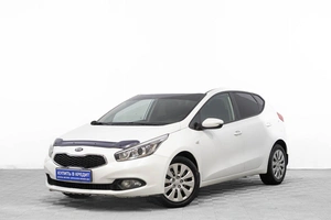 Хетчбэк Kia Ceed 2015 года, 929000 рублей, Барнаул