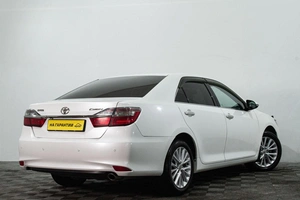 Седан Toyota Camry 2015 года, 2099000 рублей, Сургут