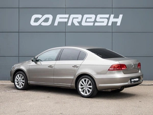 Седан Volkswagen Passat 2012 года, 1180000 рублей, Краснодар