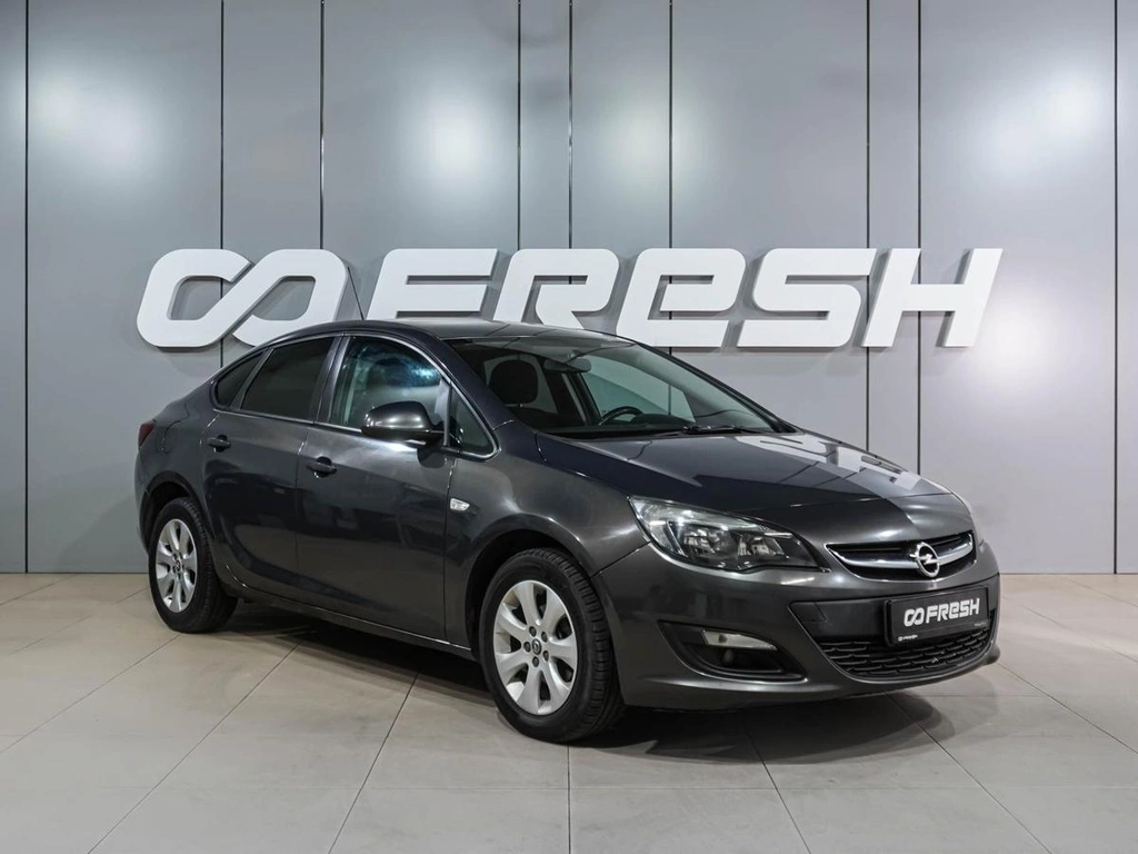 Седан Opel Astra 2013 года, 599000 рублей, Воронеж