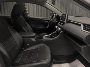 Внедорожник Toyota RAV4 2019 года, 3499000 рублей, Красноярск