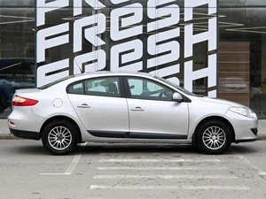 Седан Renault Fluence 2012 года, 830000 рублей, Волгоград