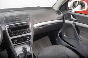 Лифтбек Skoda Octavia 2012 года, 679000 рублей, Томск