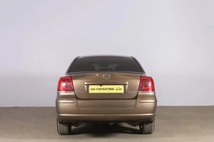 Седан Toyota Avensis 2004 года, 699000 рублей, Новосибирск
