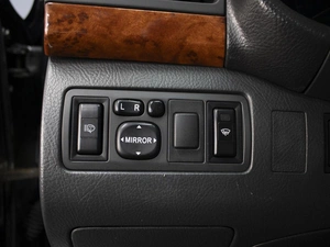 Седан Toyota Avensis 2005 года, 850000 рублей, Омск