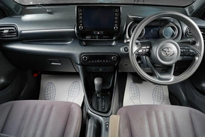 Хетчбэк Toyota Yaris 2020 года, 1529000 рублей, Тюмень