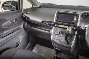 Минивэн Toyota Wish 2015 года, 1729000 рублей, Томск