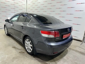 Седан Toyota Avensis 2009 года, 1150000 рублей, Красноярск