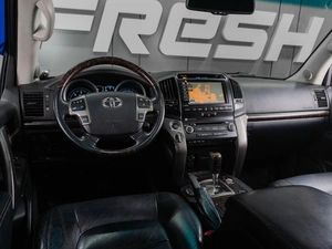 Внедорожник Toyota Land Cruiser 2011 года, 3369000 рублей, Тюмень