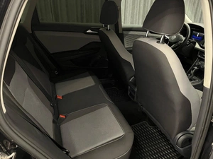 Внедорожник Volkswagen Taos 2022 года, 2080000 рублей, Красноярск
