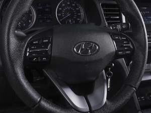 Седан Hyundai Elantra 2018 года, 1279000 рублей, Ростов-на-Дону