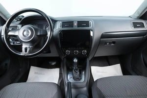 Седан Volkswagen Jetta 2013 года, 1009000 рублей, Челябинск