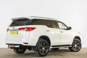 Внедорожник Toyota Fortuner 2017 года, 2999000 рублей, Тюмень