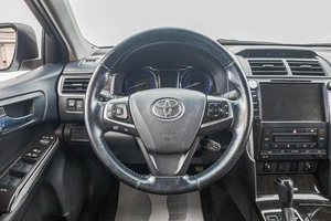 Седан Toyota Camry 2016 года, 2319000 рублей, Барнаул