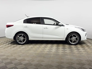 Седан Kia Rio 2018 года, 1378200 рублей, Казань