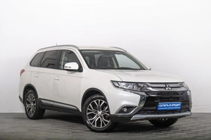 Внедорожник Mitsubishi Outlander 2015 года, 2199000 рублей, Томск