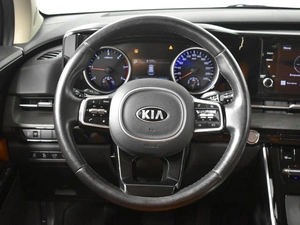 Минивэн Kia Carnival 2021 года, 3669900 рублей, Казань