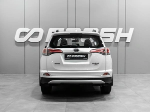 Внедорожник Toyota RAV4 2015 года, 2320000 рублей, Тюмень