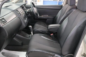 Седан Nissan Tiida 2005 года, 369000 рублей, Омск