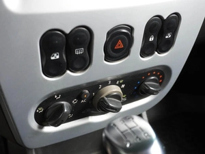 Седан Renault Logan 2010 года, 529000 рублей, Воронеж