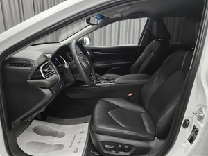 Седан Toyota Camry 2021 года, 2799000 рублей, Красноярск